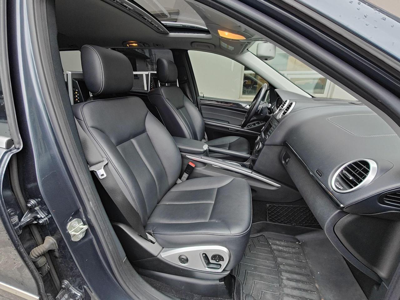 2011 Mercedes-Benz GL-Class Bluetec! Low Mileage! Rear Seat Entertainment! - Photo #18