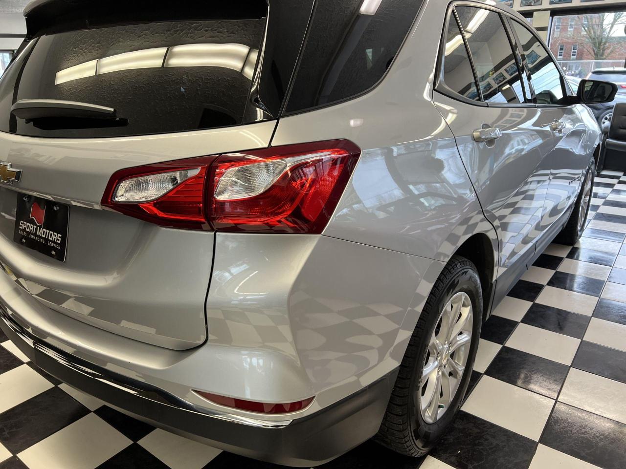 2018 Chevrolet Equinox LS+ApplePlay+Camera+Remote Start+CLEAN CARFAX Photo100