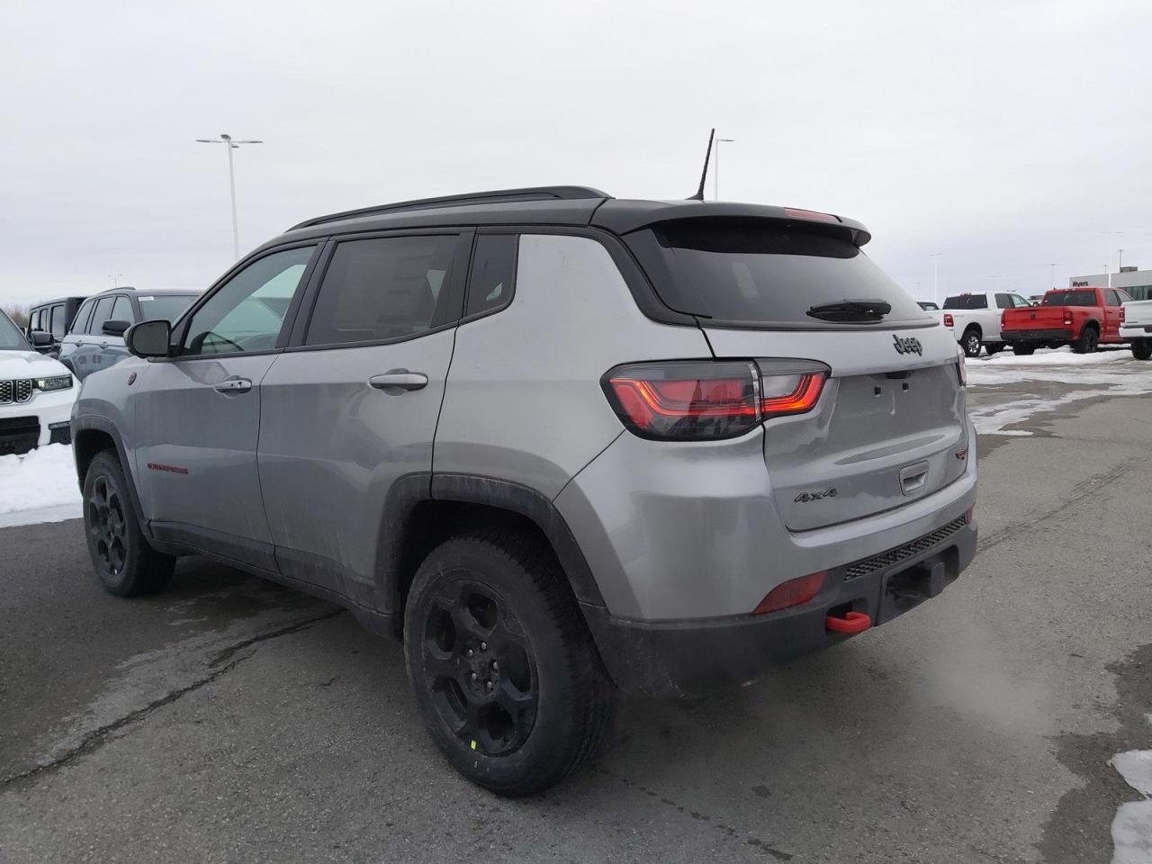 2023 Jeep Compass Trailhawk Photo4