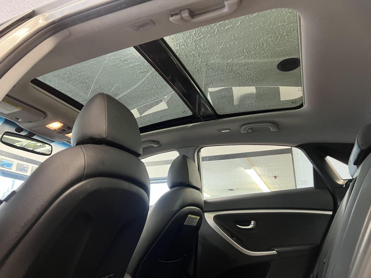 2014 Hyundai Elantra GT GT Hatchback+Leather+Panoramic Roof+CLEAN CARFAX - Photo #12