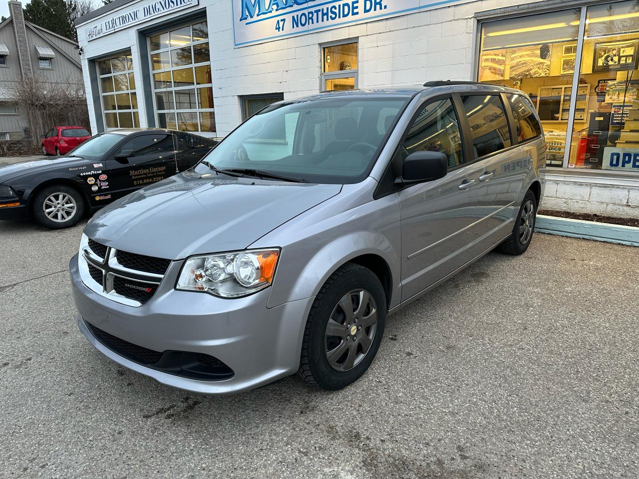 Used 2014 dodge grand hot sale caravan