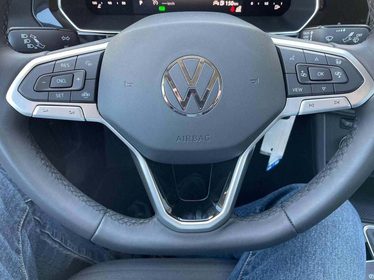 2022 Volkswagen Jetta Auto LIKE NEW ONLY 50 KM NO ISSUES - Photo #10