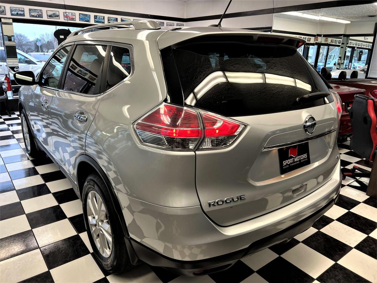 2016 Nissan Rogue SV+New Tires & Brakes+Camera+Bluetooth+A/C - Photo #2
