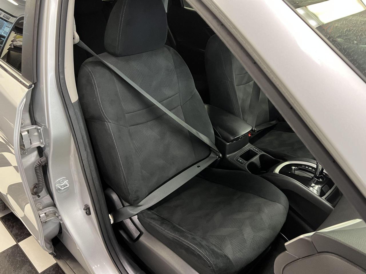 2016 Nissan Rogue SV+New Tires & Brakes+Camera+Bluetooth+A/C - Photo #22