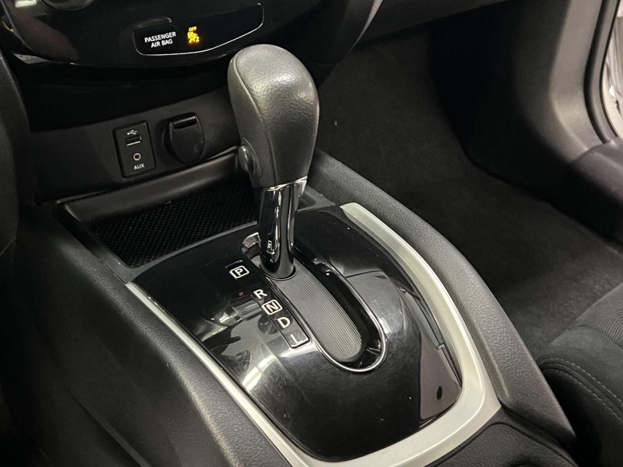 2016 Nissan Rogue SV+New Tires & Brakes+Camera+Bluetooth+A/C - Photo #31