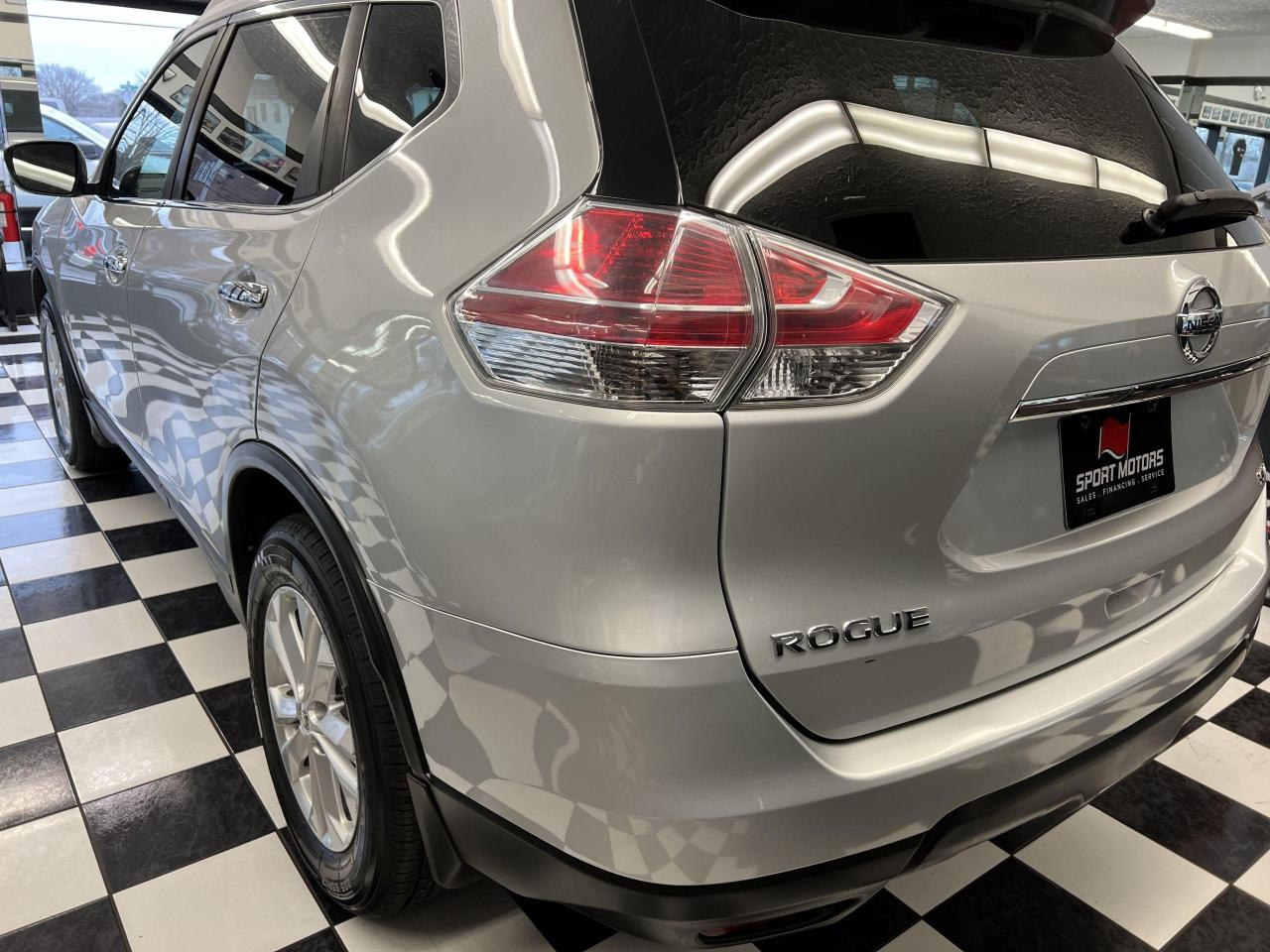 2016 Nissan Rogue SV+New Tires & Brakes+Camera+Bluetooth+A/C - Photo #35