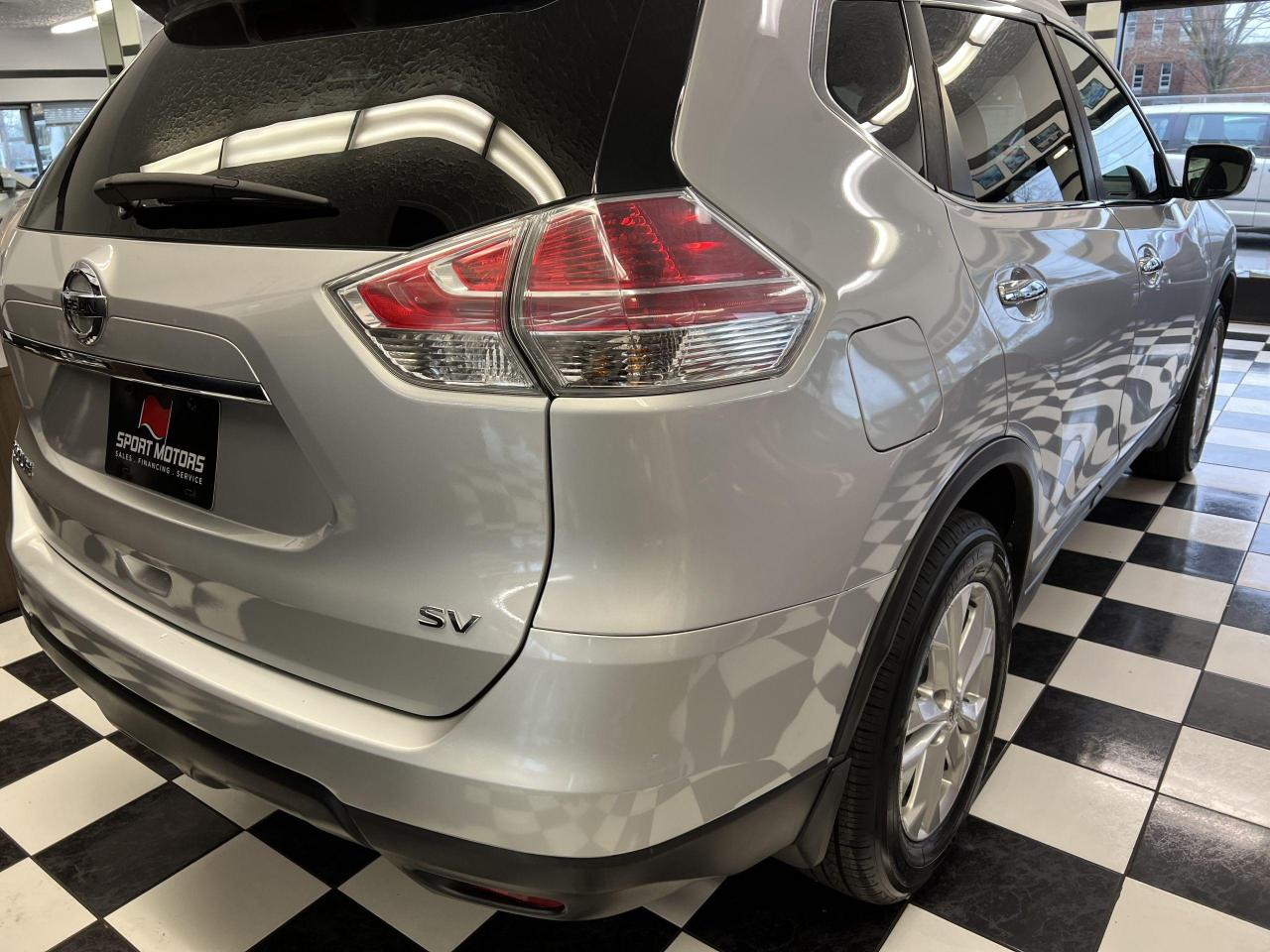 2016 Nissan Rogue SV+New Tires & Brakes+Camera+Bluetooth+A/C - Photo #36