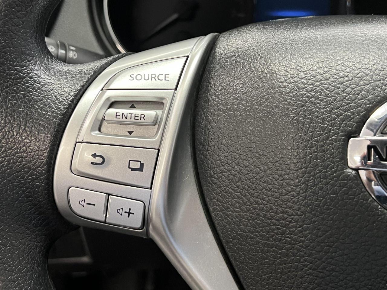 2016 Nissan Rogue SV+New Tires & Brakes+Camera+Bluetooth+A/C - Photo #41