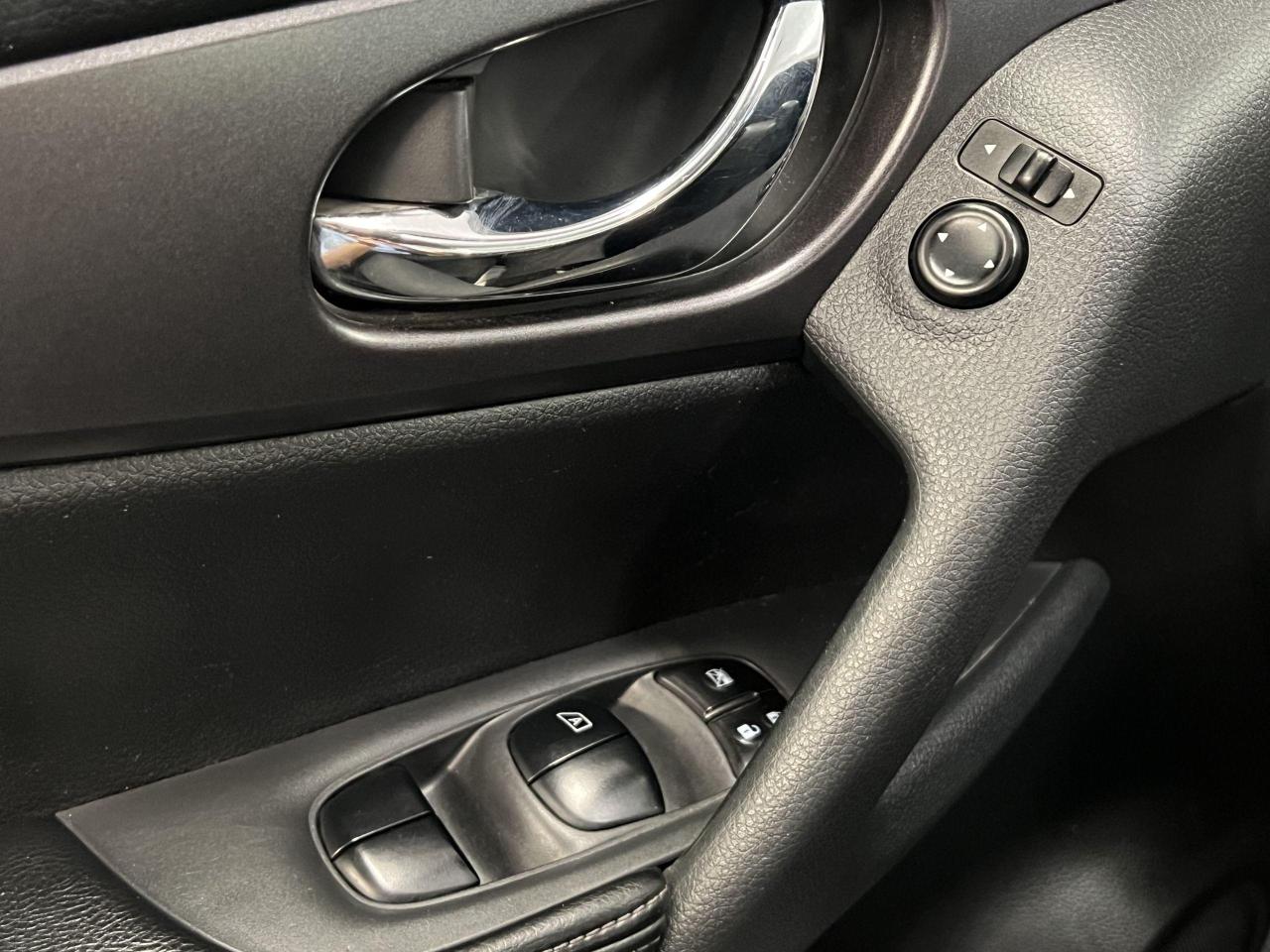 2016 Nissan Rogue SV+New Tires & Brakes+Camera+Bluetooth+A/C - Photo #45