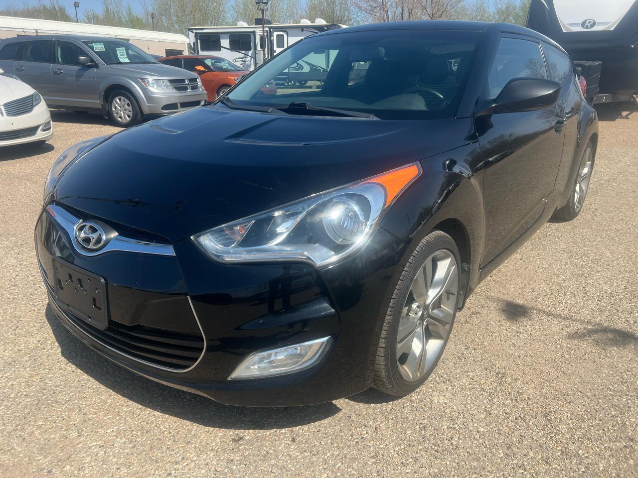 2012 Hyundai Veloster Leather, NAV, Sun Roof, Heated Seats, Back up Cam