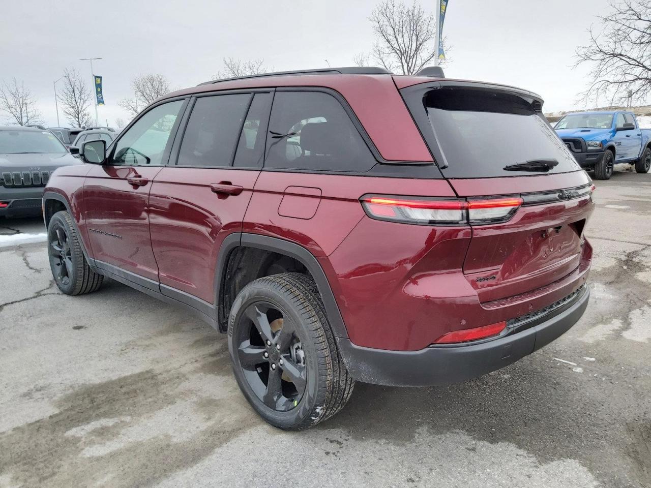 2023 Jeep Grand Cherokee Limited Photo4