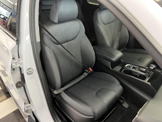 2019 Hyundai Santa Fe Essential AWD+ApplePlay+Camera+CLEAN CARFAX Photo23