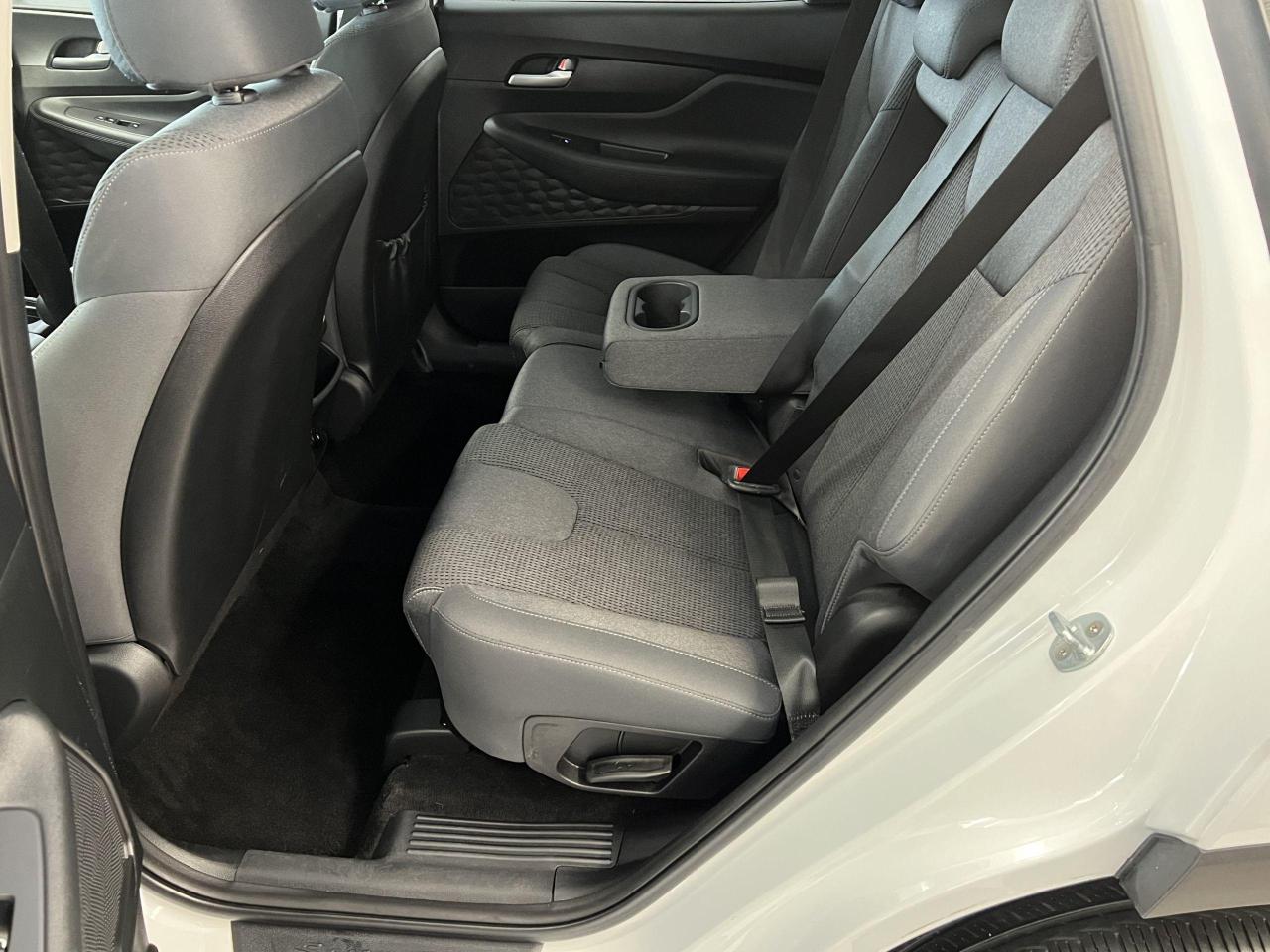 2019 Hyundai Santa Fe Essential AWD+ApplePlay+Camera+CLEAN CARFAX - Photo #24