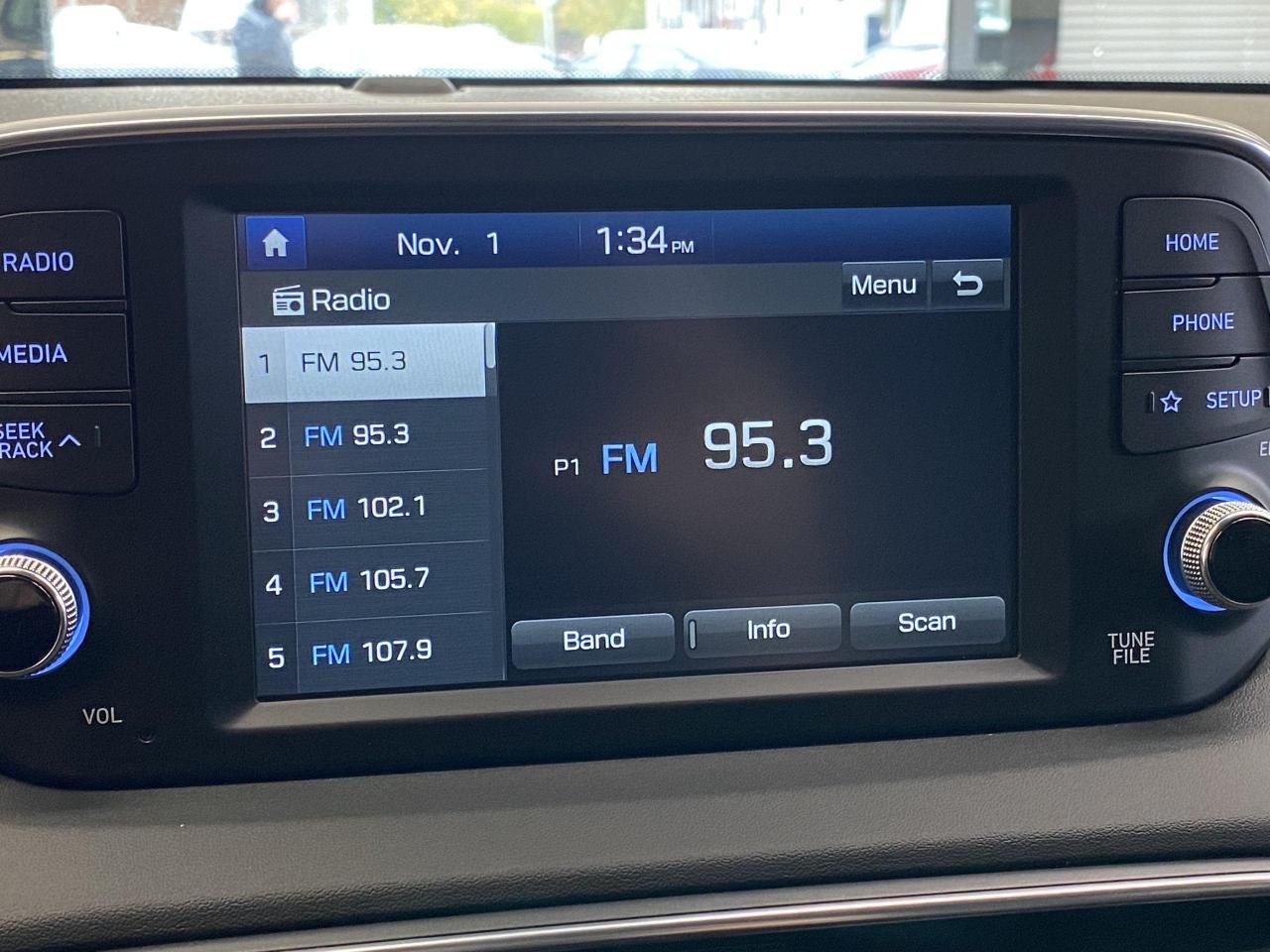 2019 Hyundai Santa Fe Essential AWD+ApplePlay+Camera+CLEAN CARFAX - Photo #32