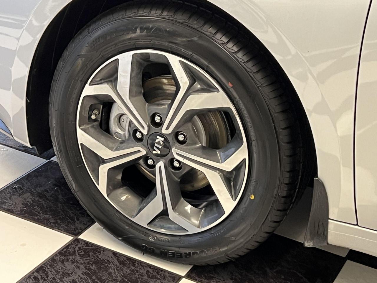 2020 Kia Forte EX+Alloys+LaneKeep+BlindSpot+ApplePlay+CleanCarfax Photo108