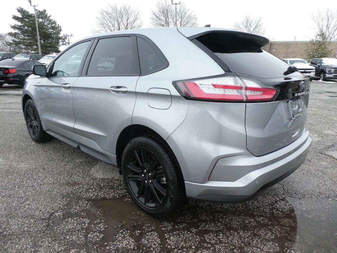 2022 Ford Edge ST Line Photo