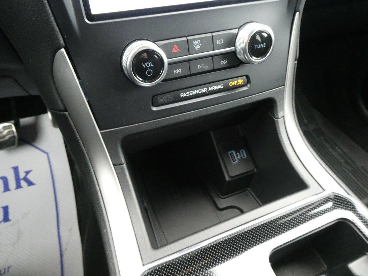 2022 Ford Edge ST Line Photo