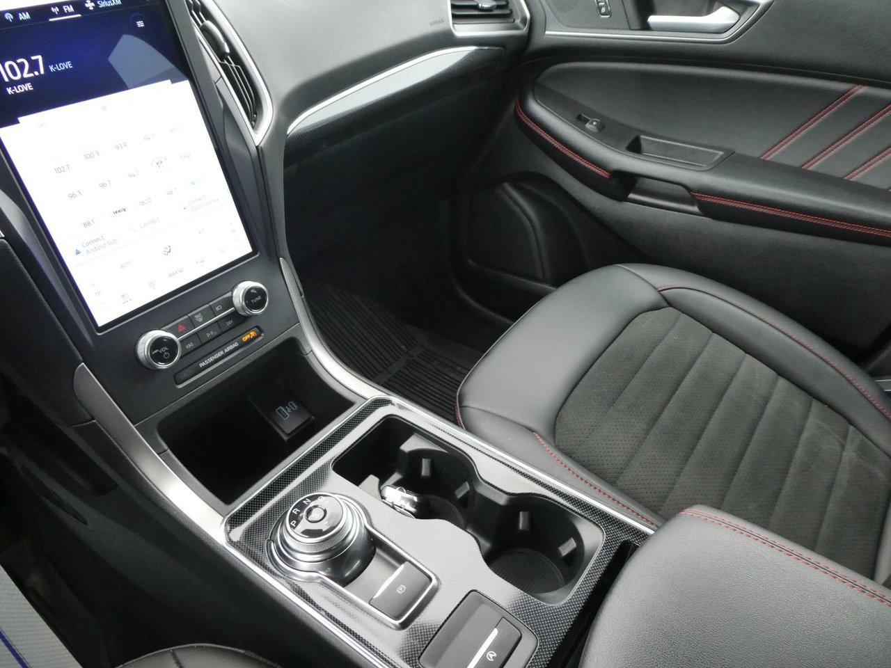 2022 Ford Edge ST Line Photo