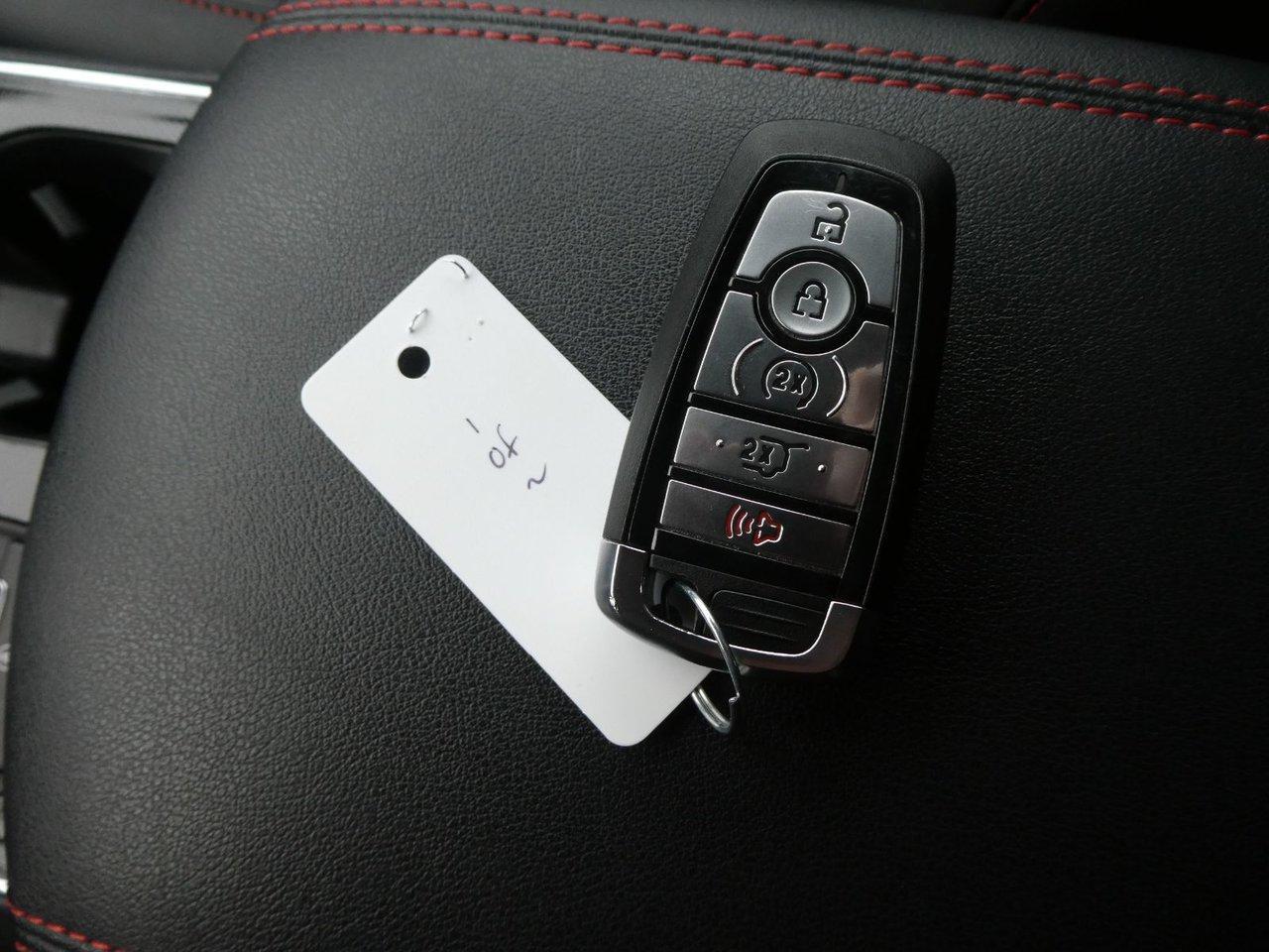 2022 Ford Edge ST Line Photo