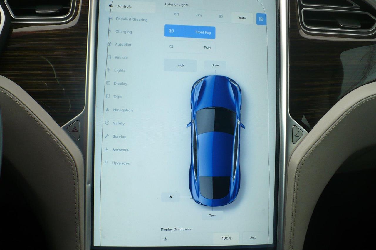 2015 Tesla Model S 4dr Sdn AWD 70D Photo