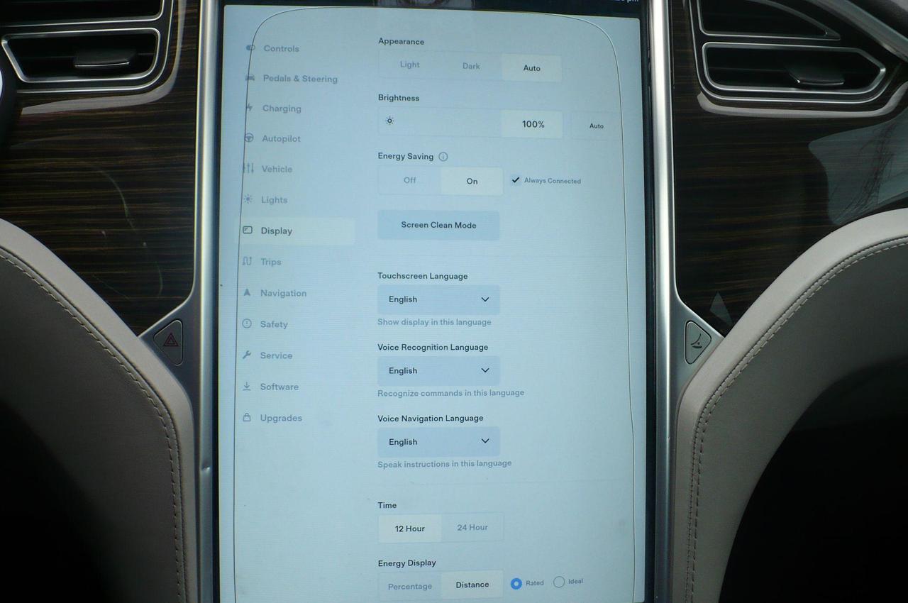 2015 Tesla Model S 4dr Sdn AWD 70D Photo