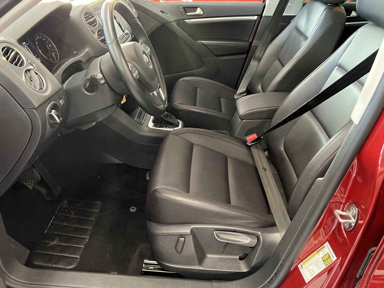 2015 Volkswagen Tiguan Highline+New Tires+Brakes+PanoRoof+CAM+CLEANCARFAX - Photo #19
