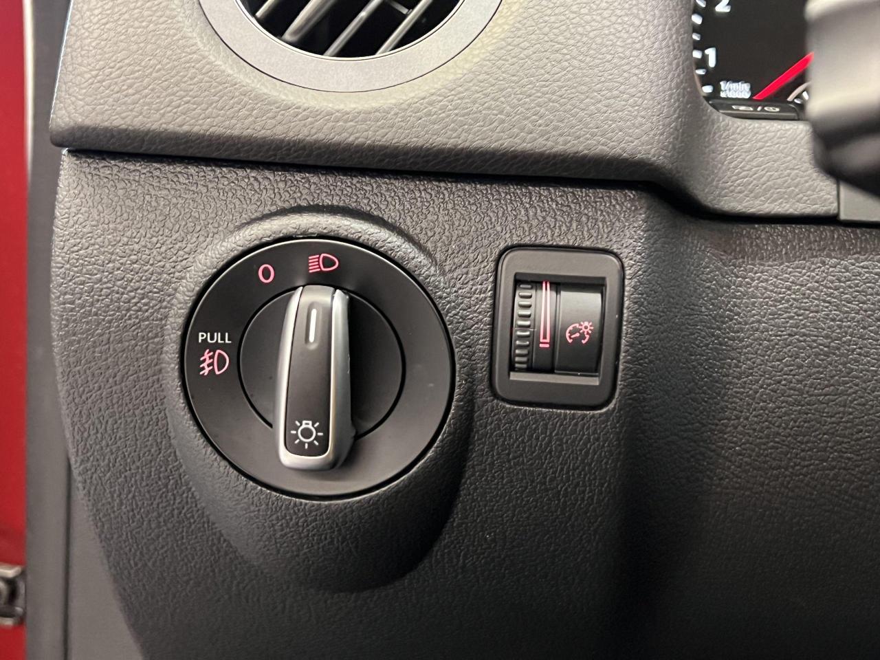 2015 Volkswagen Tiguan Highline+New Tires+Brakes+PanoRoof+CAM+CLEANCARFAX - Photo #44