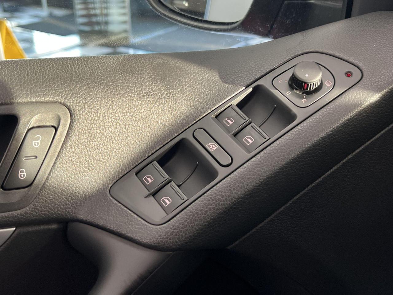 2015 Volkswagen Tiguan Highline+New Tires+Brakes+PanoRoof+CAM+CLEANCARFAX - Photo #45