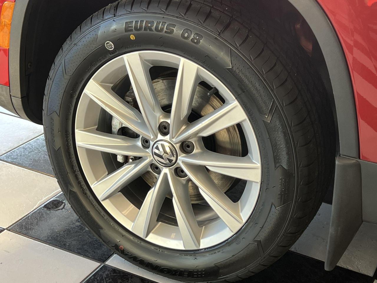 2015 Volkswagen Tiguan Highline+New Tires+Brakes+PanoRoof+CAM+CLEANCARFAX - Photo #47