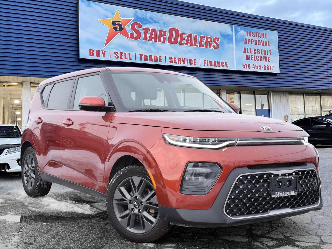 Used 2021 Kia Soul LEATHER SUNROOF H-SEATS! WE FINANCE ALL CREDIT! for sale in London, ON