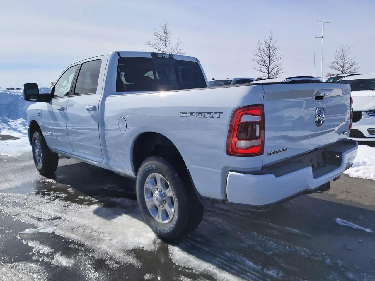 2023 RAM 3500 Big Horn Photo4