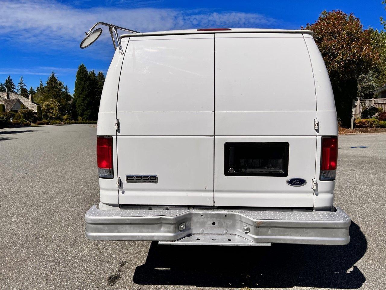 2006 Ford Econoline CARGO EXTENDED - Photo #4