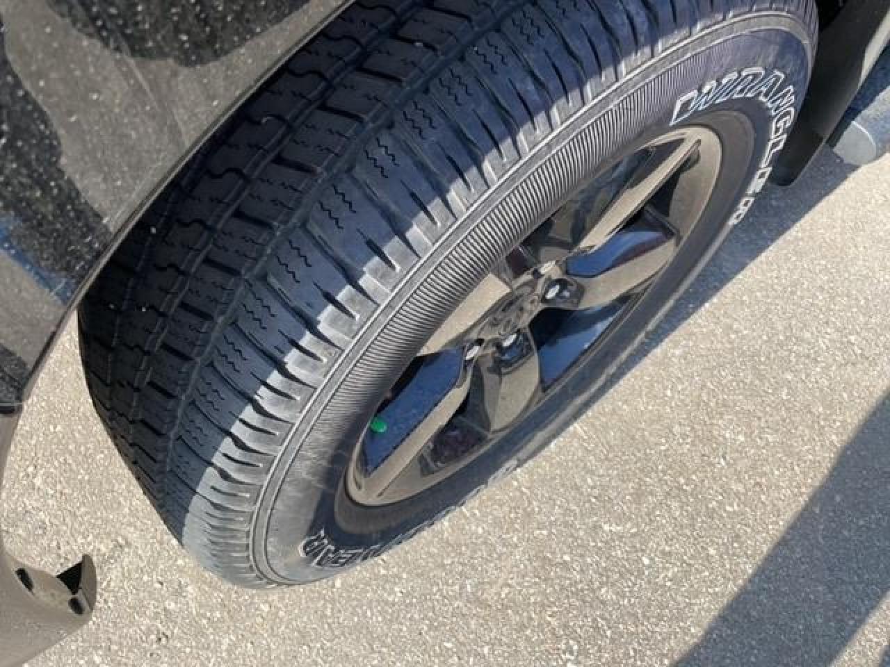 2023 RAM 1500 Classic Night Edition Photo4