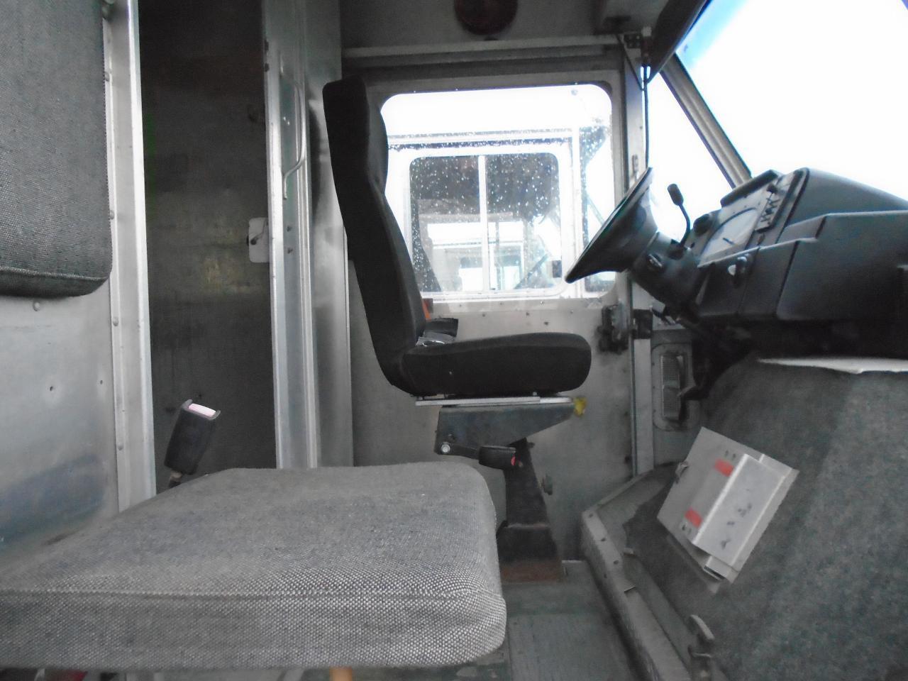 1997 Ford E350 STEP VAN 14 FT Photo