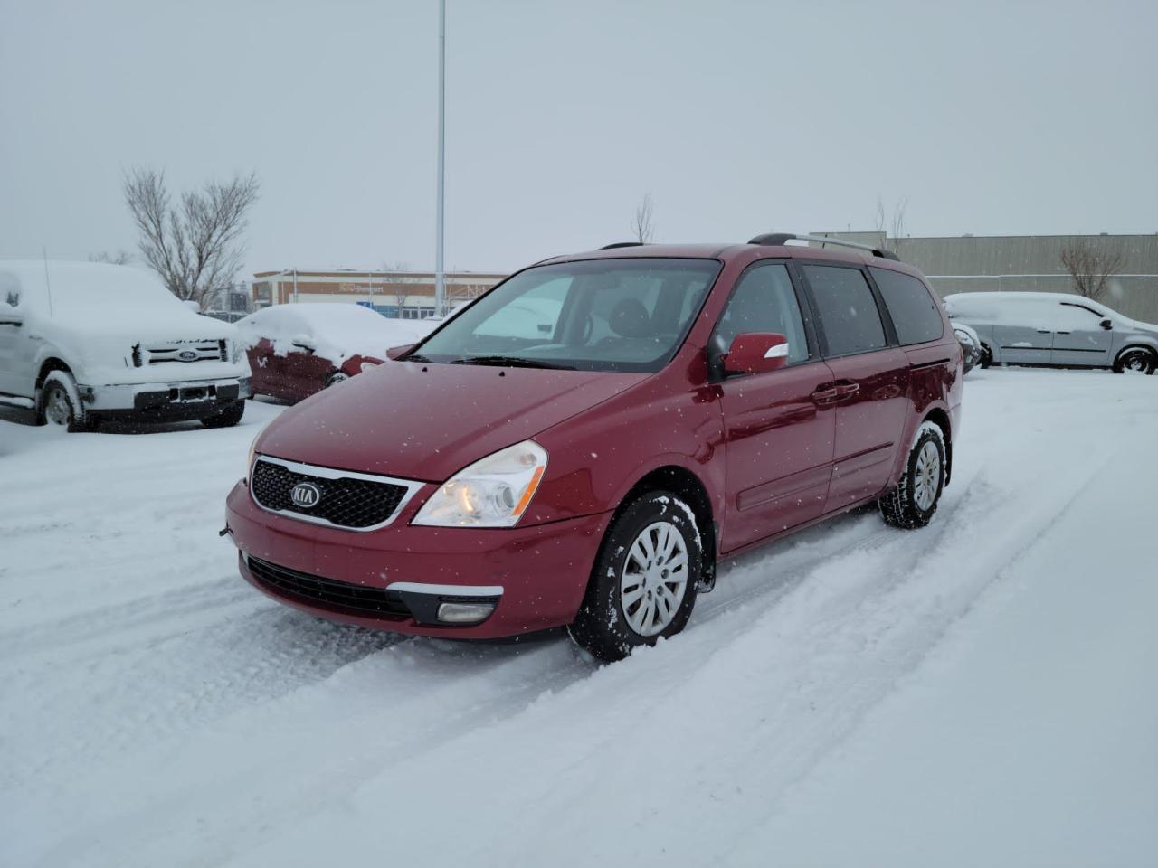 Used 2014 Kia Sedona | $0 DOWN - EVERYONE APPROVED!! for sale in Calgary, AB
