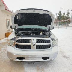 2019 RAM 1500 Classic 4X4 CREW CAB ONLY 72,102 KM - Photo #4