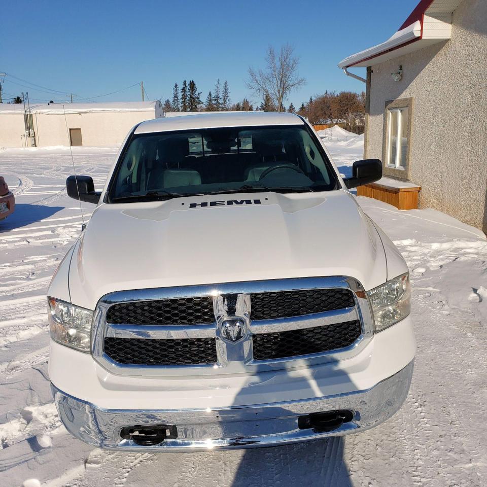 2019 RAM 1500 Classic 4X4 CREW CAB ONLY 72,102 KM - Photo #6