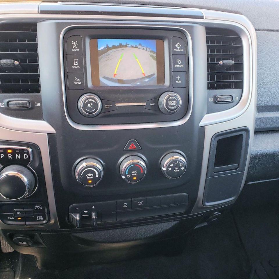 2019 RAM 1500 Classic 4X4 CREW CAB ONLY 72,102 KM - Photo #16