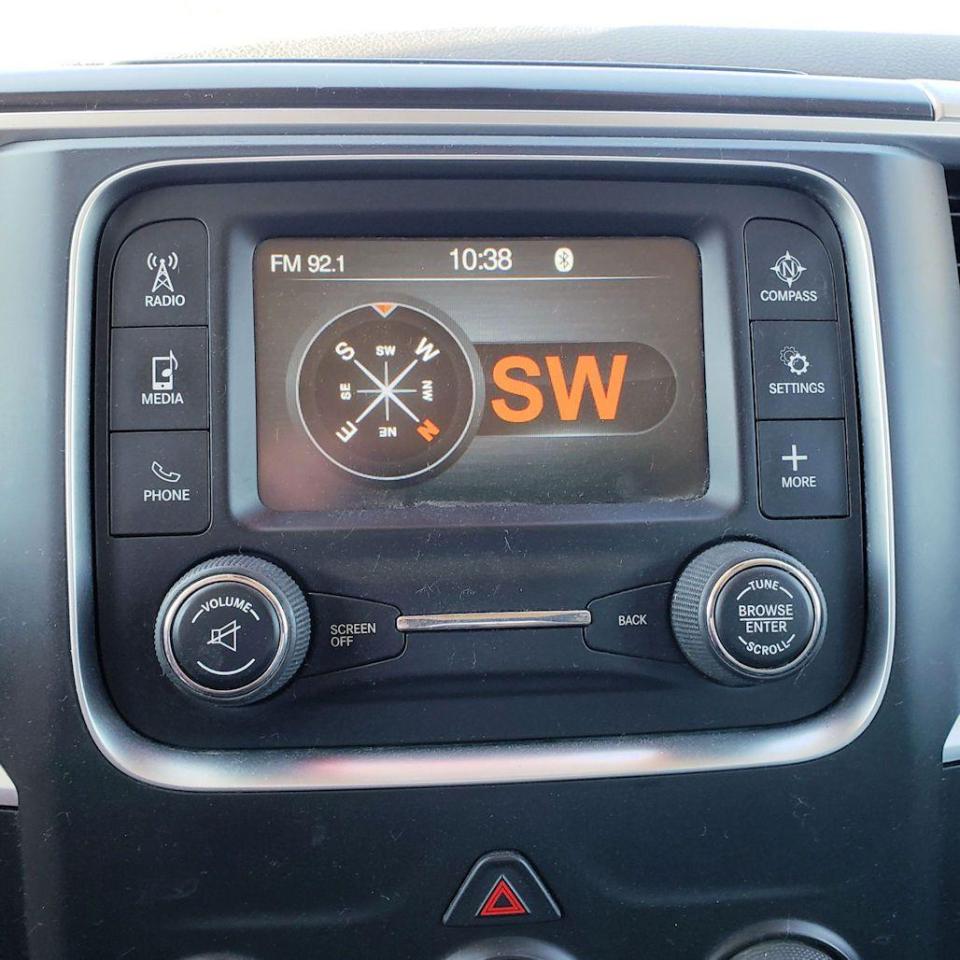 2019 RAM 1500 Classic 4X4 CREW CAB ONLY 72,102 KM - Photo #21