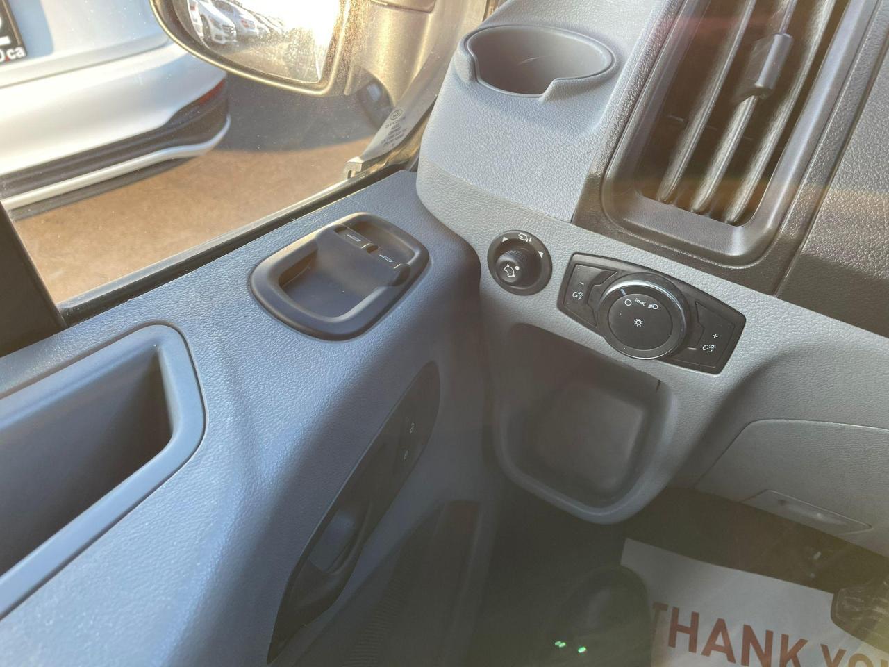 2019 Ford Transit T-250 148" Med Rf 9000 GVWR Sliding LOW KM B-TOOTH - Photo #3
