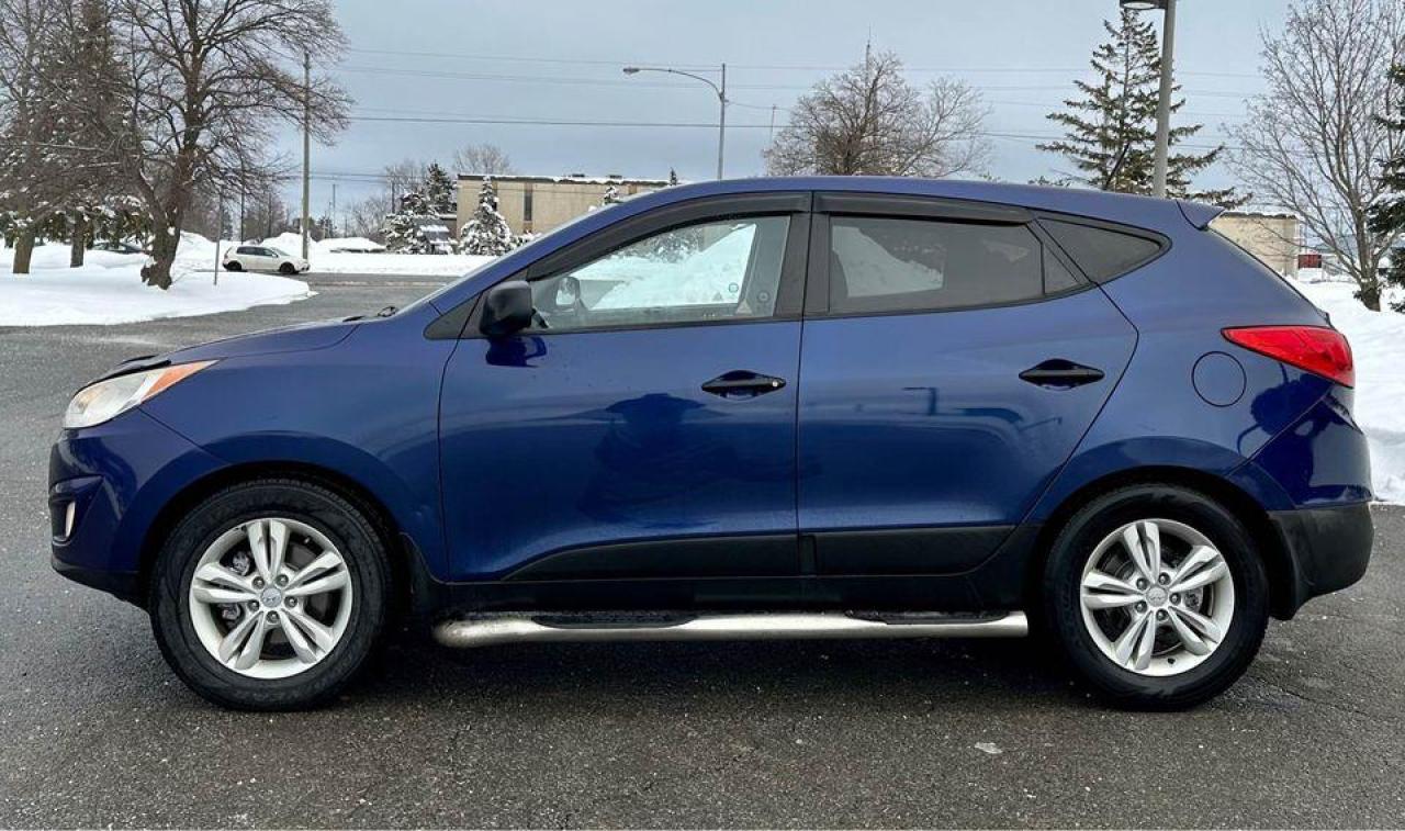 2013 Hyundai Tucson 2.4 L  4 Cylinder  AWD Photo2