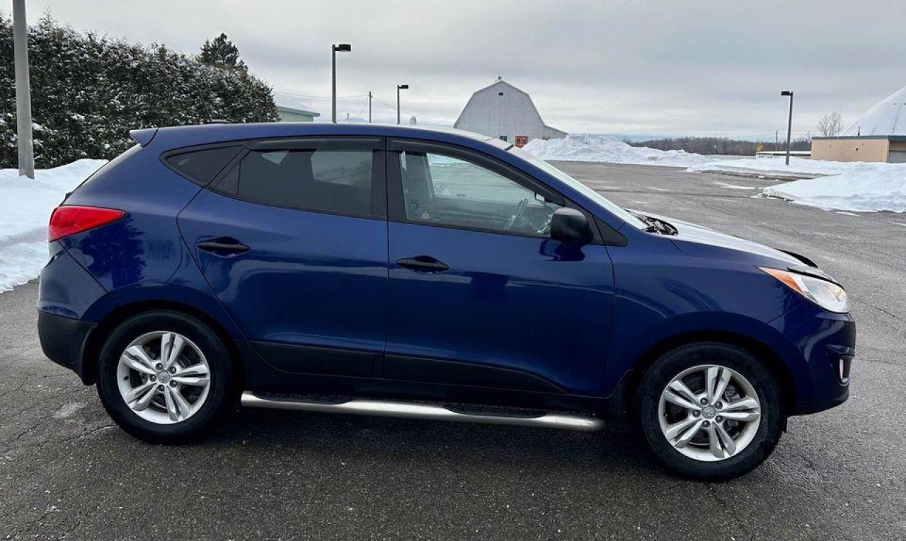 2013 Hyundai Tucson 2.4 L  4 Cylinder  AWD Photo4