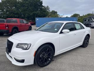 New 2023 Chrysler 300 Touring-L for sale in Sarnia, ON