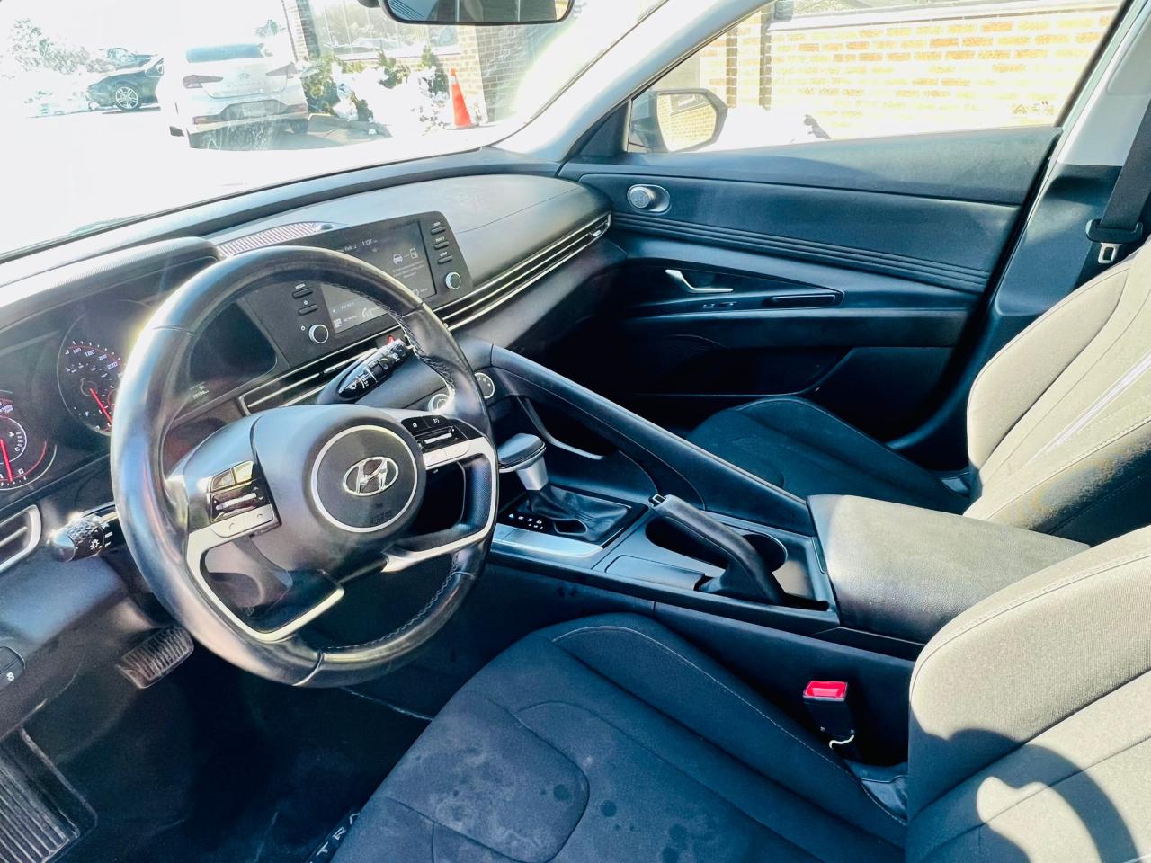 2021 Hyundai Elantra Preferred Photo4