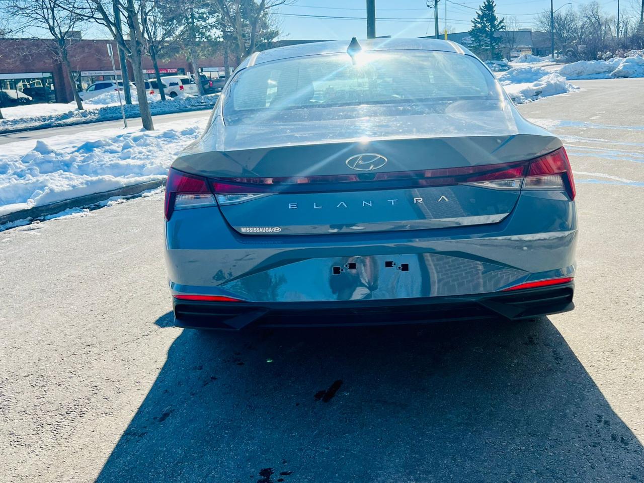 2021 Hyundai Elantra Preferred Photo2