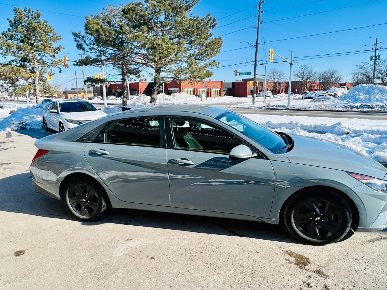 2021 Hyundai Elantra Preferred Photo3