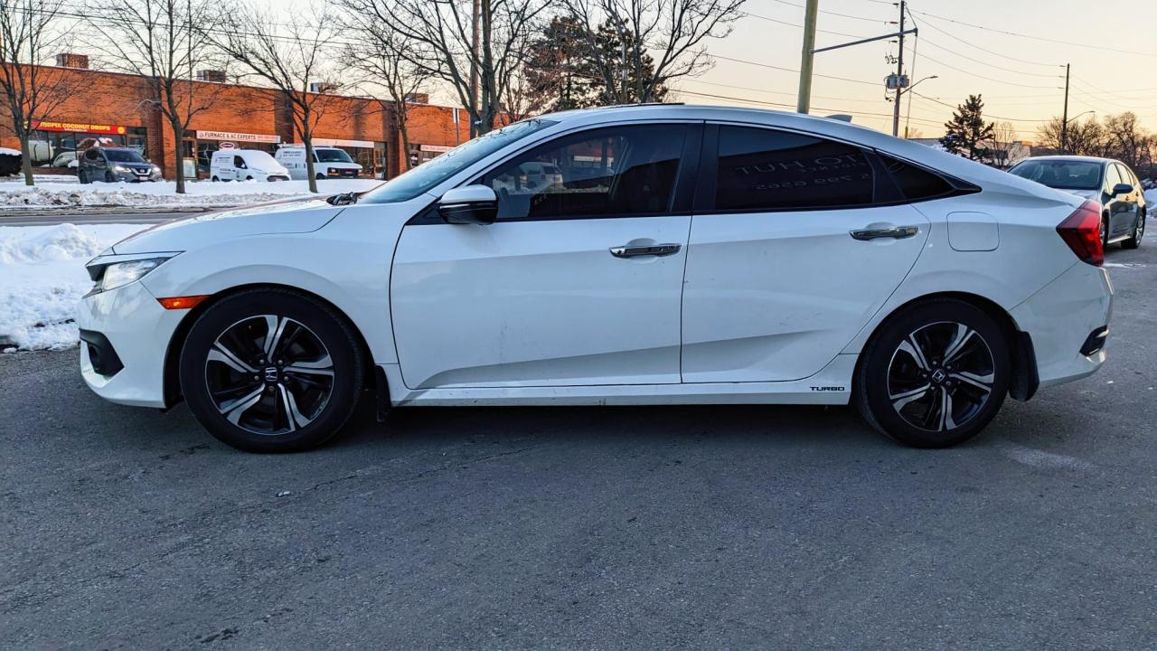 2017 Honda Civic Touring Photo4