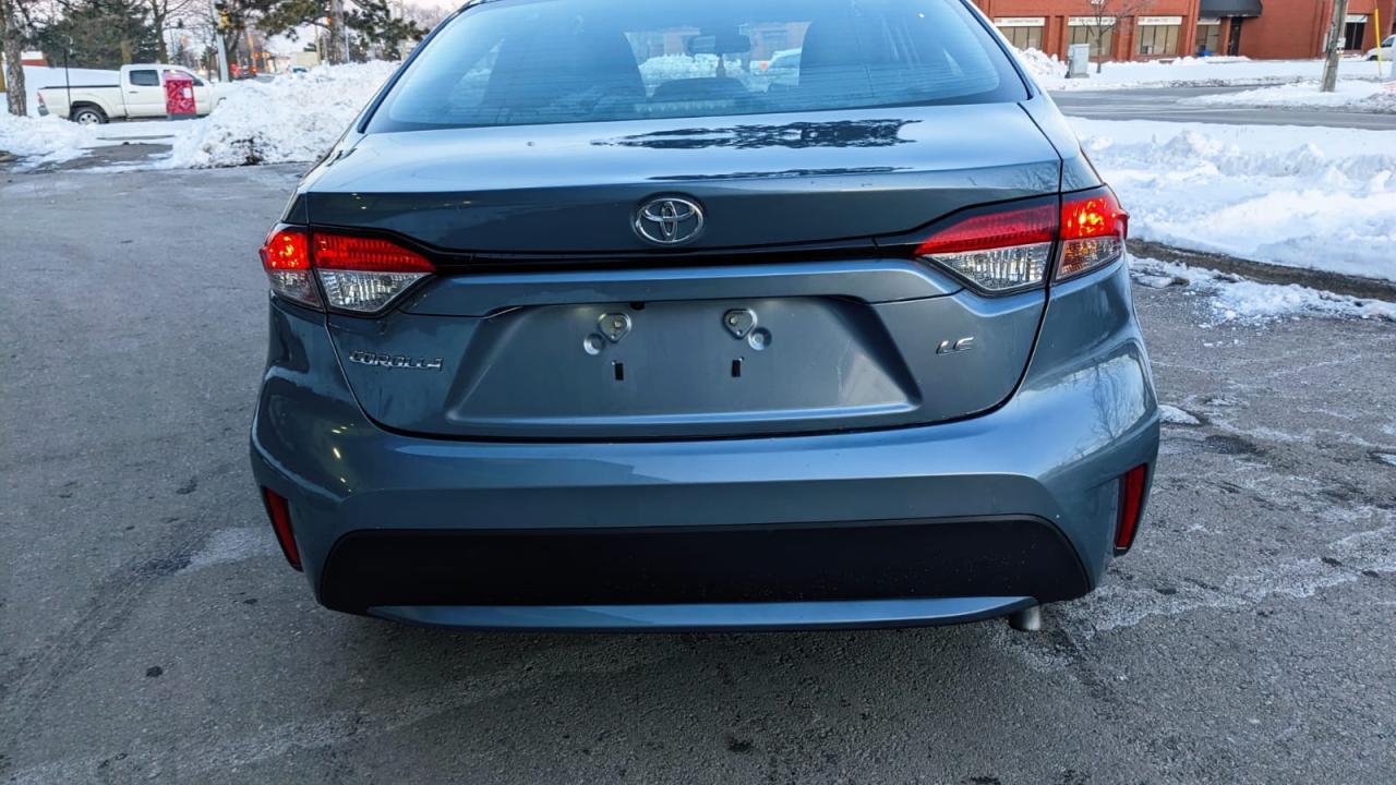 2021 Toyota Corolla LE Photo3