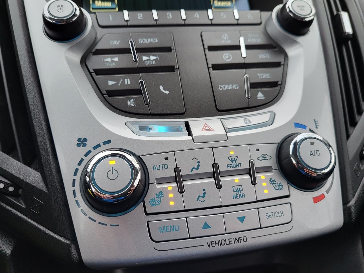 2015 Chevrolet Equinox LT Photo