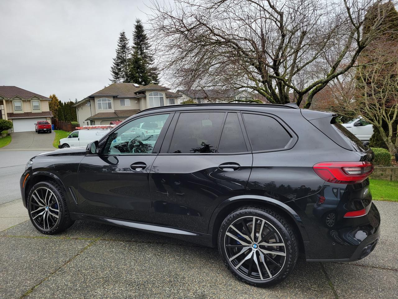 2020 BMW X5  - Photo #4